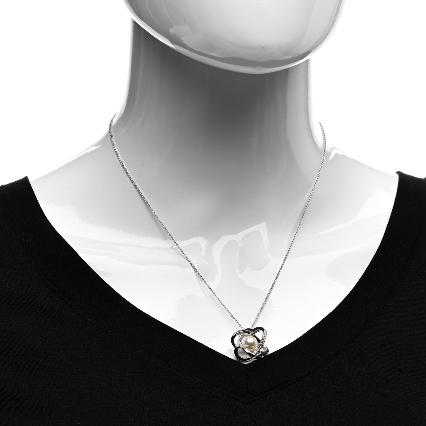 18K White Gold Diamond Akoya Pearl 7mm Flower Pendant Necklace