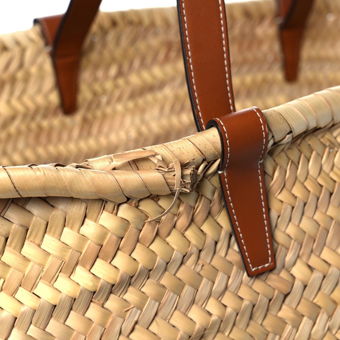 Raffia Calfskin Triomphe Medium Panier Tan