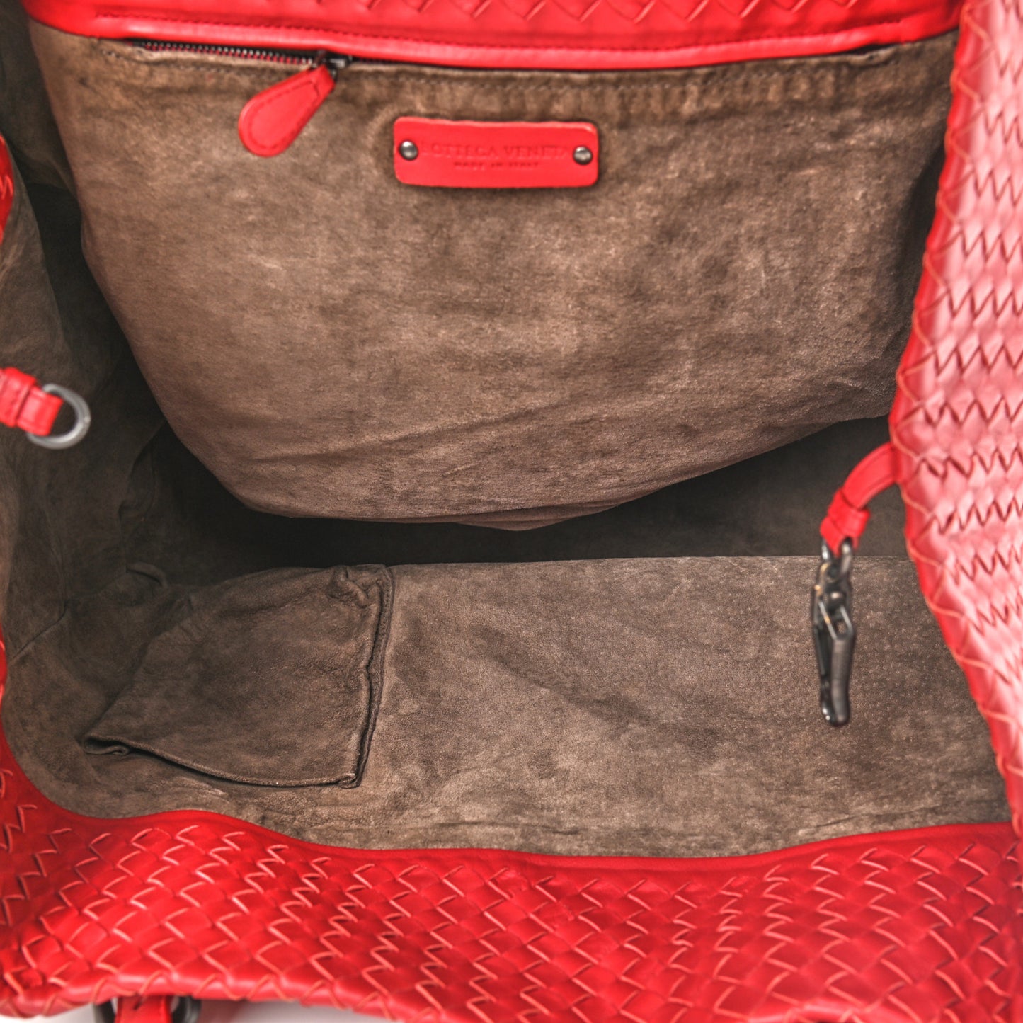 Nappa Intrecciato Large Seamless Tote China Red