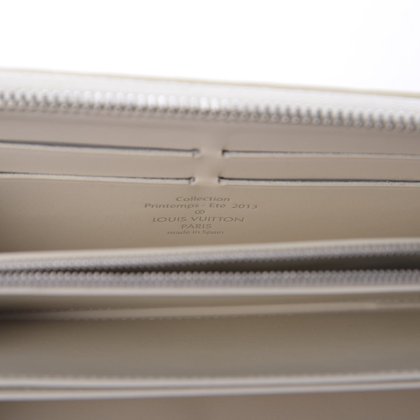 Shiny Calfskin Damier Facette Zippy Wallet Creme