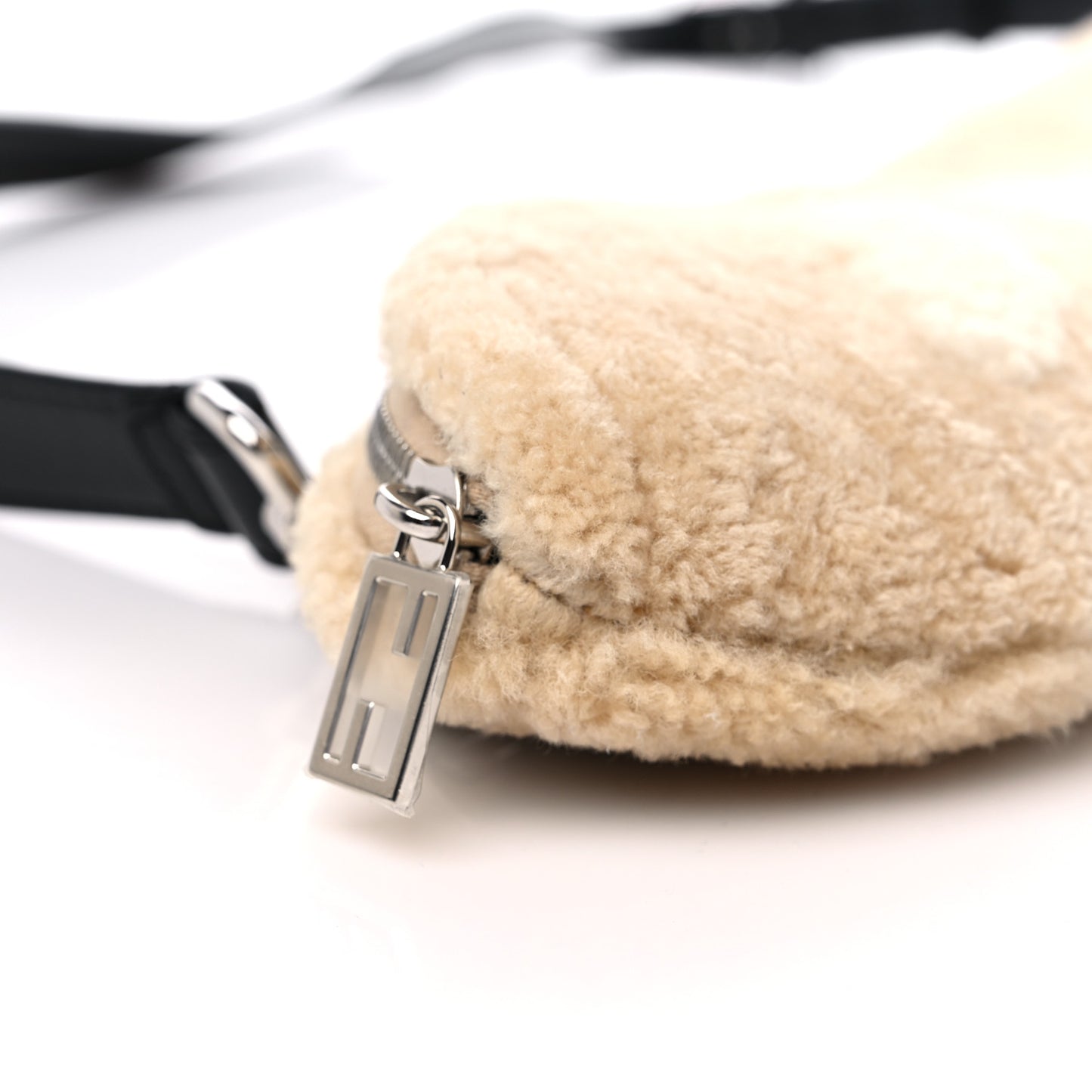 Sheepskin Baguette Bread Pouch Beige Panna