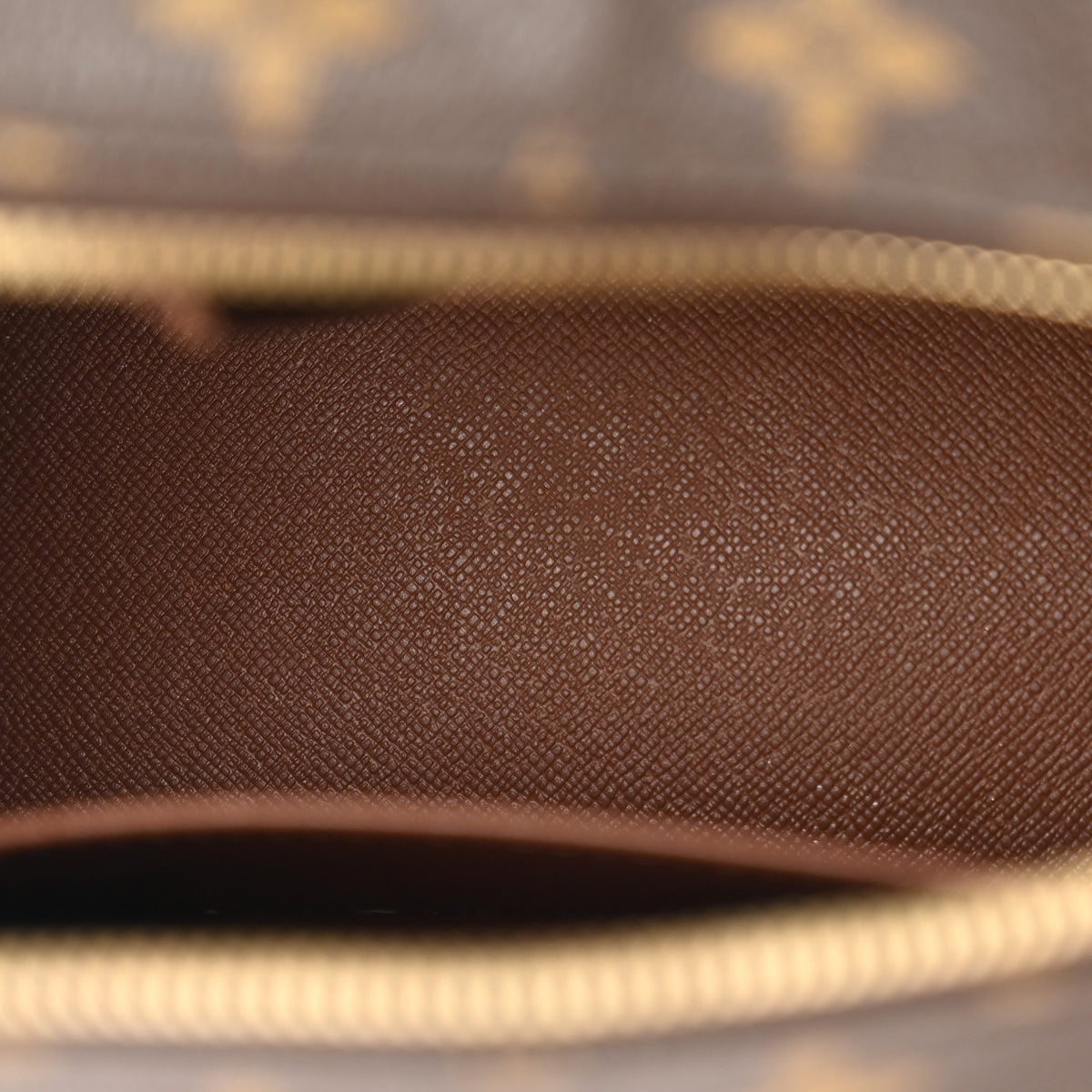 Louis Vuitton Monogram Cite MM 4 of 9