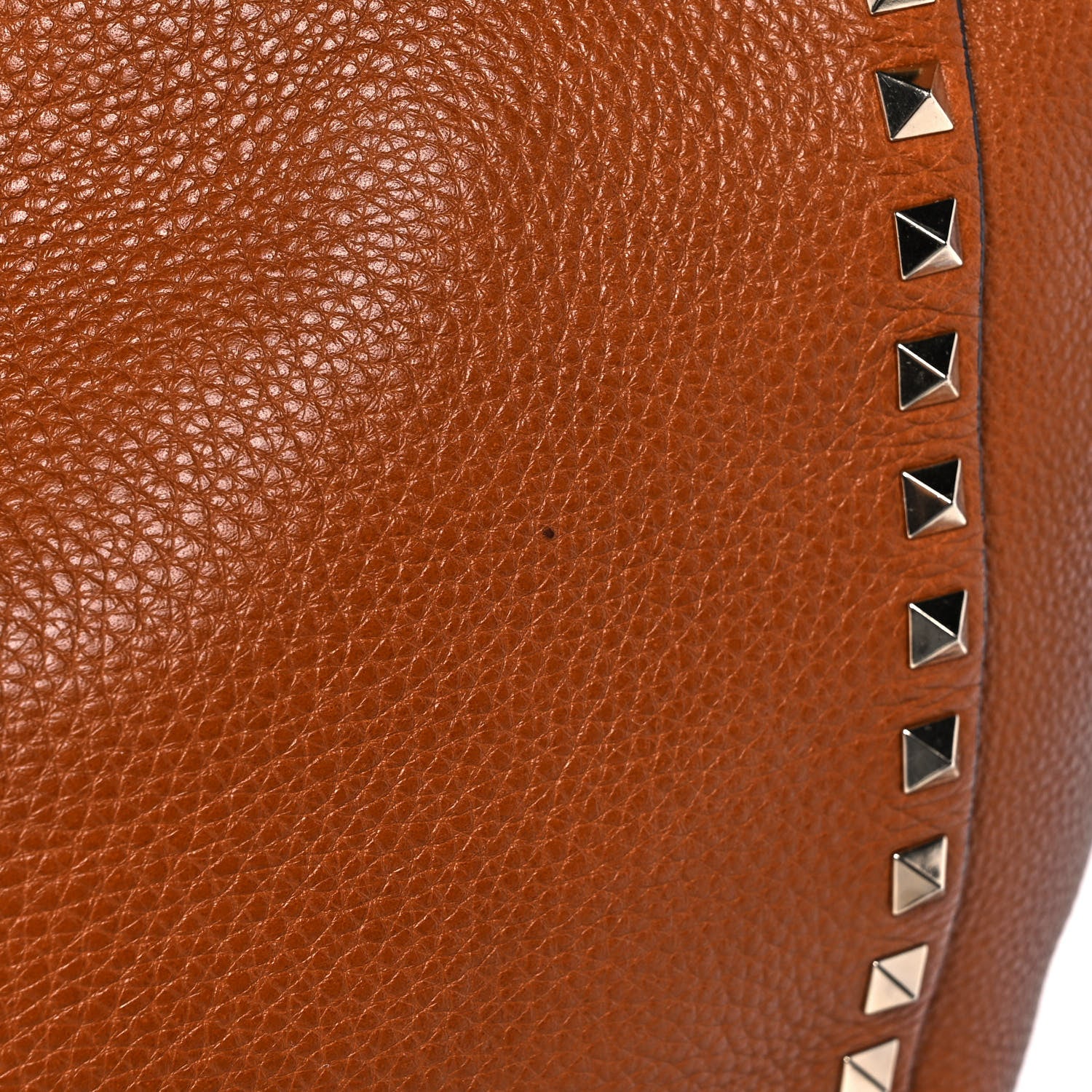 Valentino Garavani Pebbled Calfskin Medium Rockstud Tote Light Cuir 12 of 12