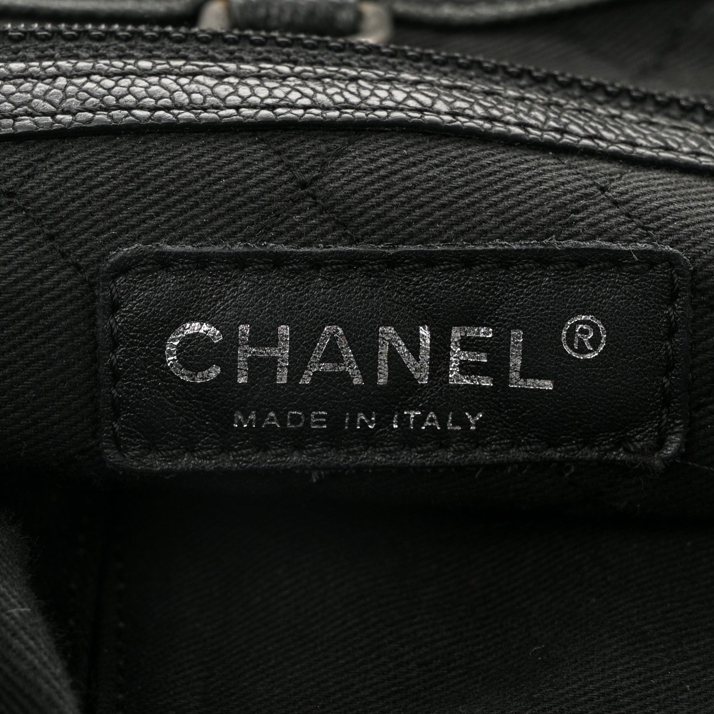 Caviar CC Shoulder Bag Black