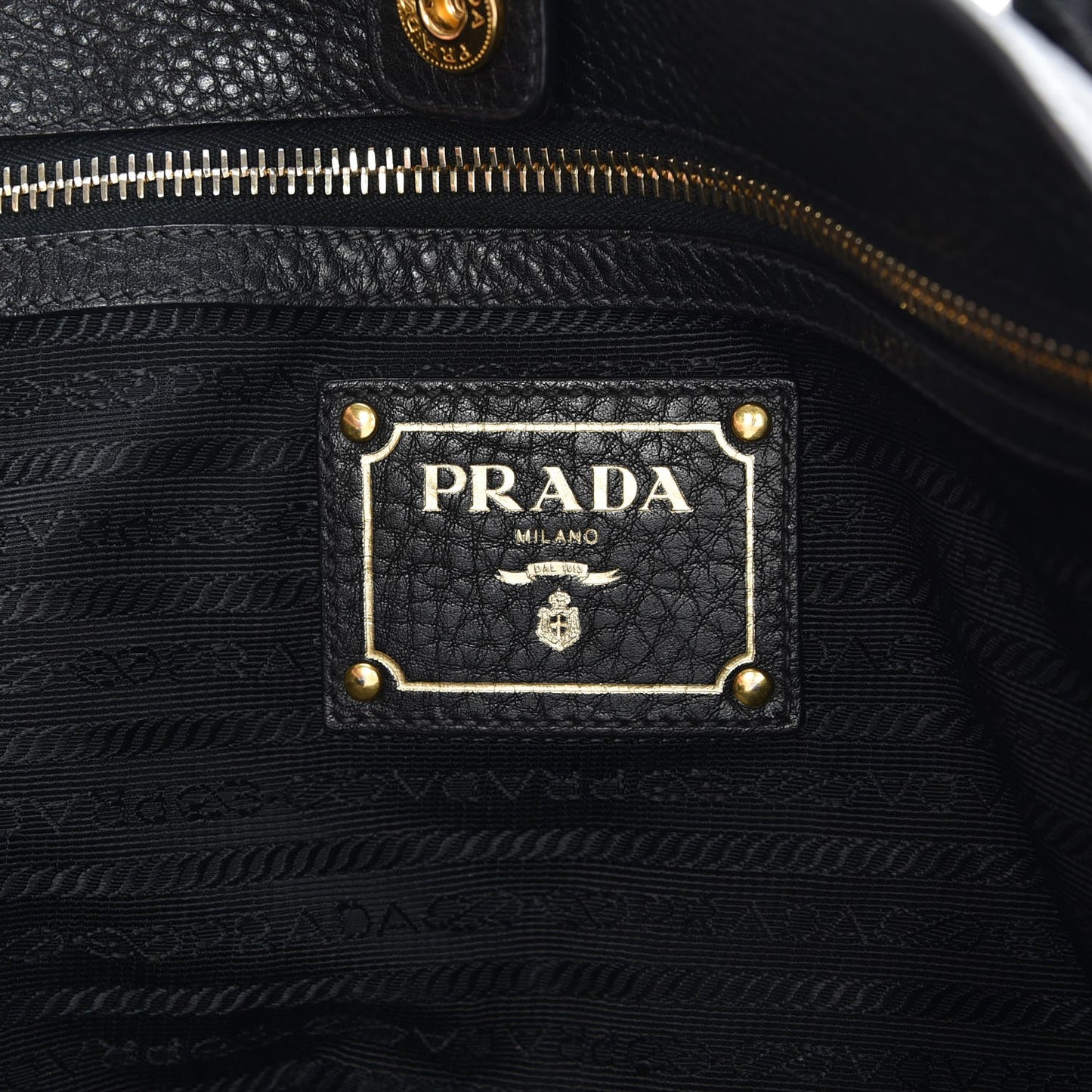 Vitello Daino Tote Nero Black