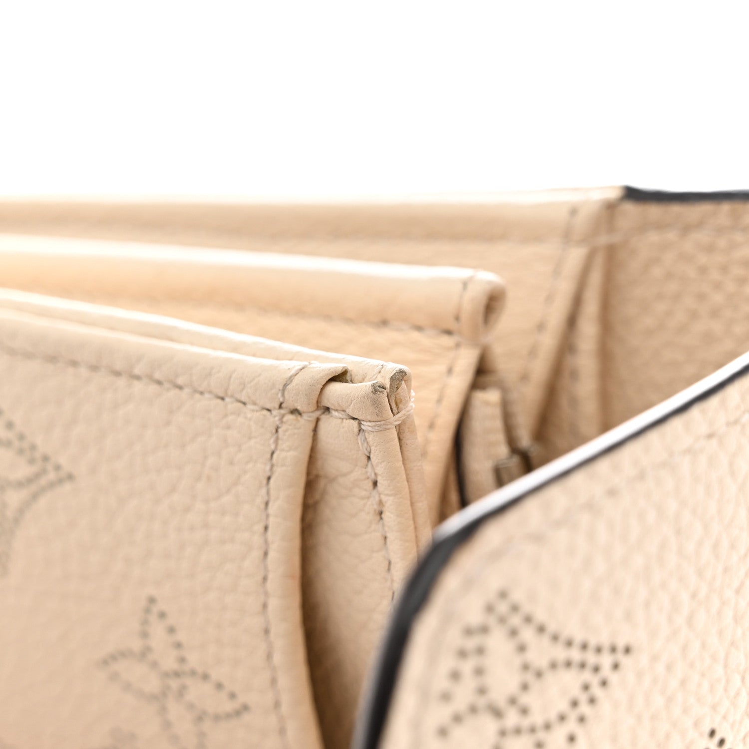 Louis Vuitton Mahina Iris Wallet NM Ivory 9 of 13