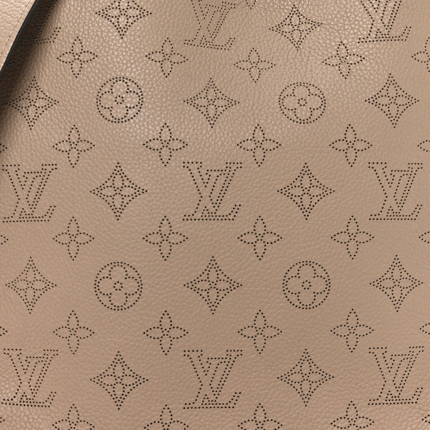 Louis Vuitton Mahina Babylone Chain BB Galet 7 of 9