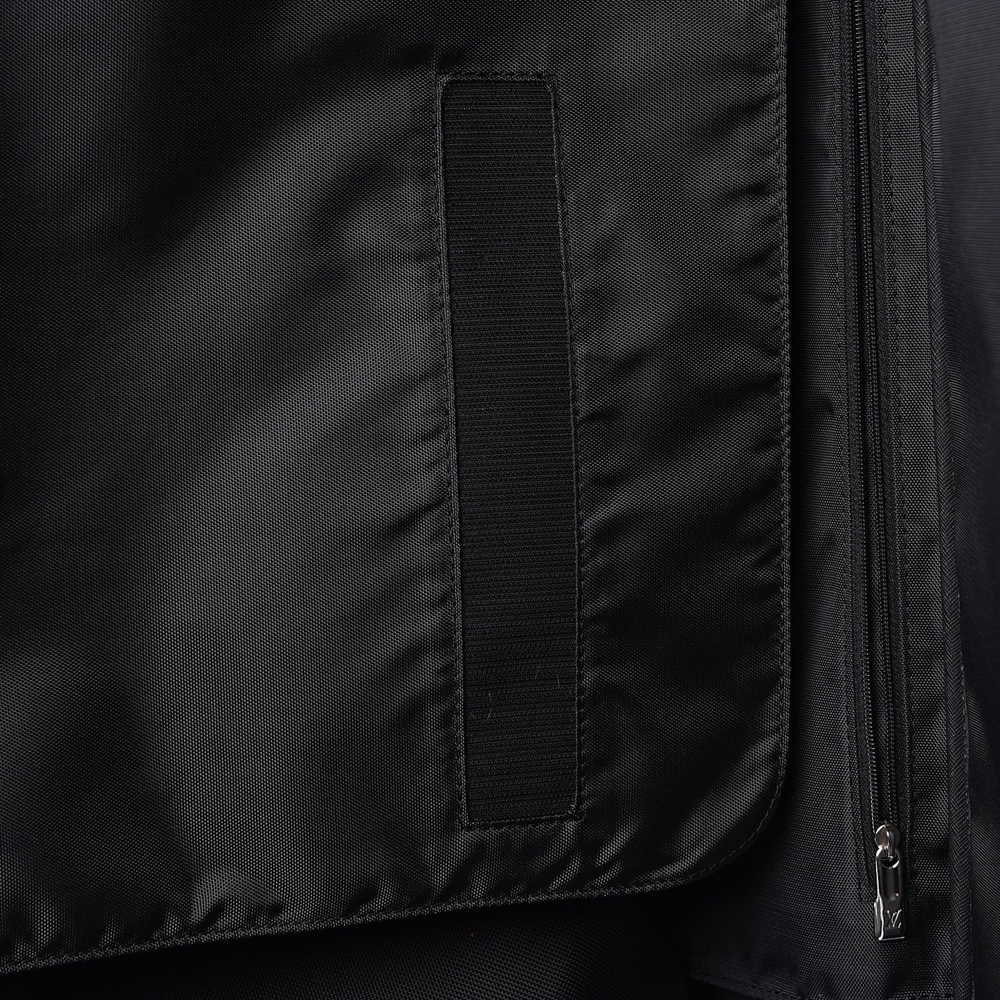 Damier Graphite Pegase 65