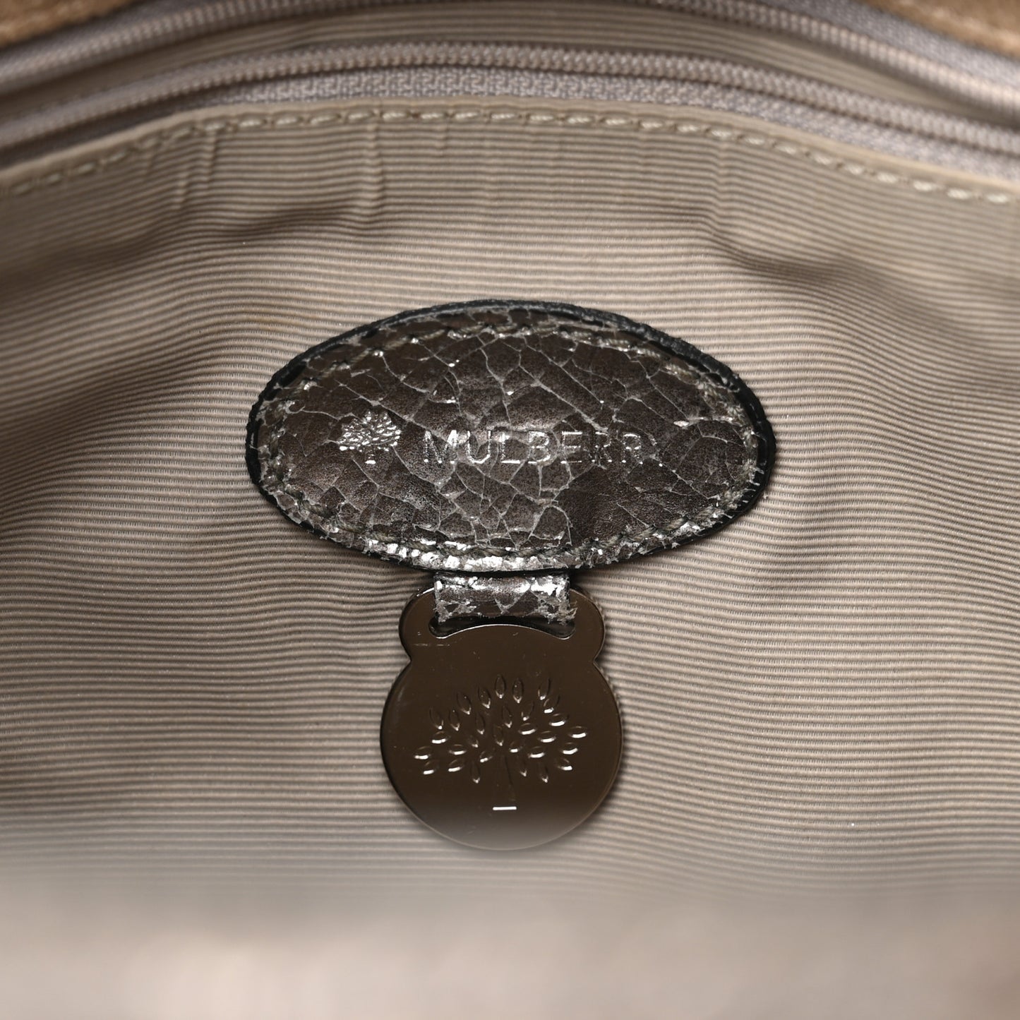 Metallic Classic Grain Bayswater Silver