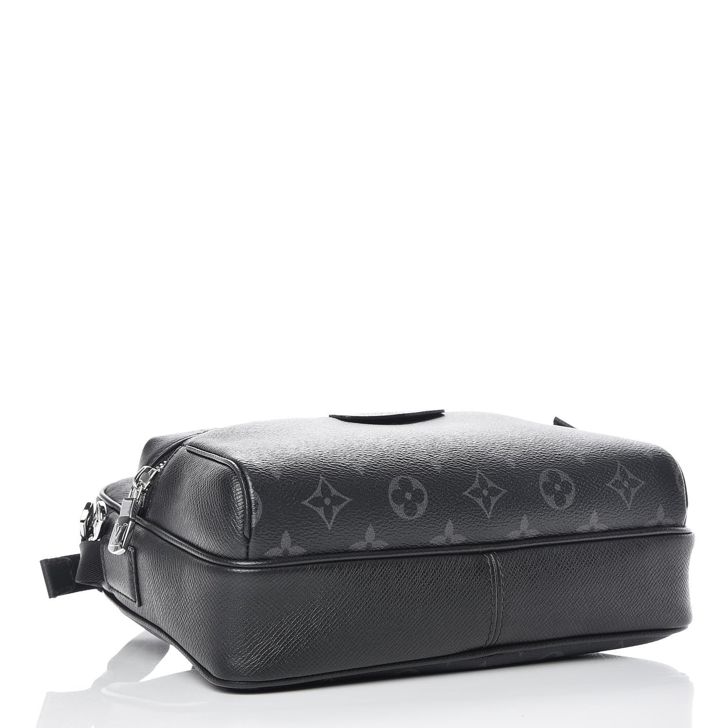 Taiga Monogram Eclipse Outdoor Messenger Black
