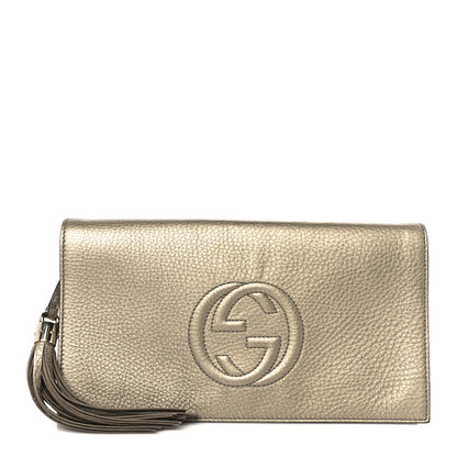 Gucci Metallic Pebbled Calfskin Medium Soho Clutch Golden Beige 1 of 9