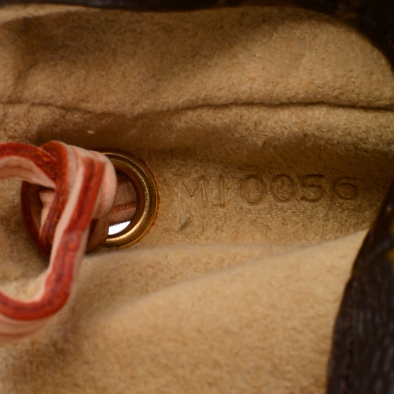 Louis Vuitton Monogram Pochette Cancun 7 of 7