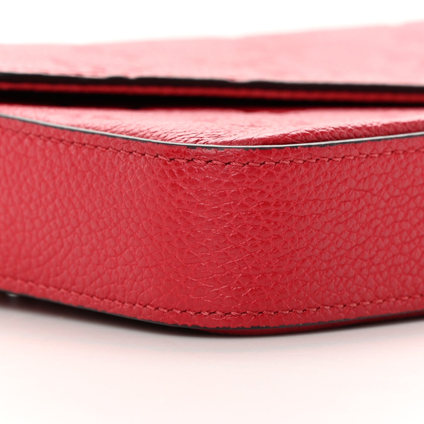 Empreinte Pochette Felicie Chain Wallet Scarlet