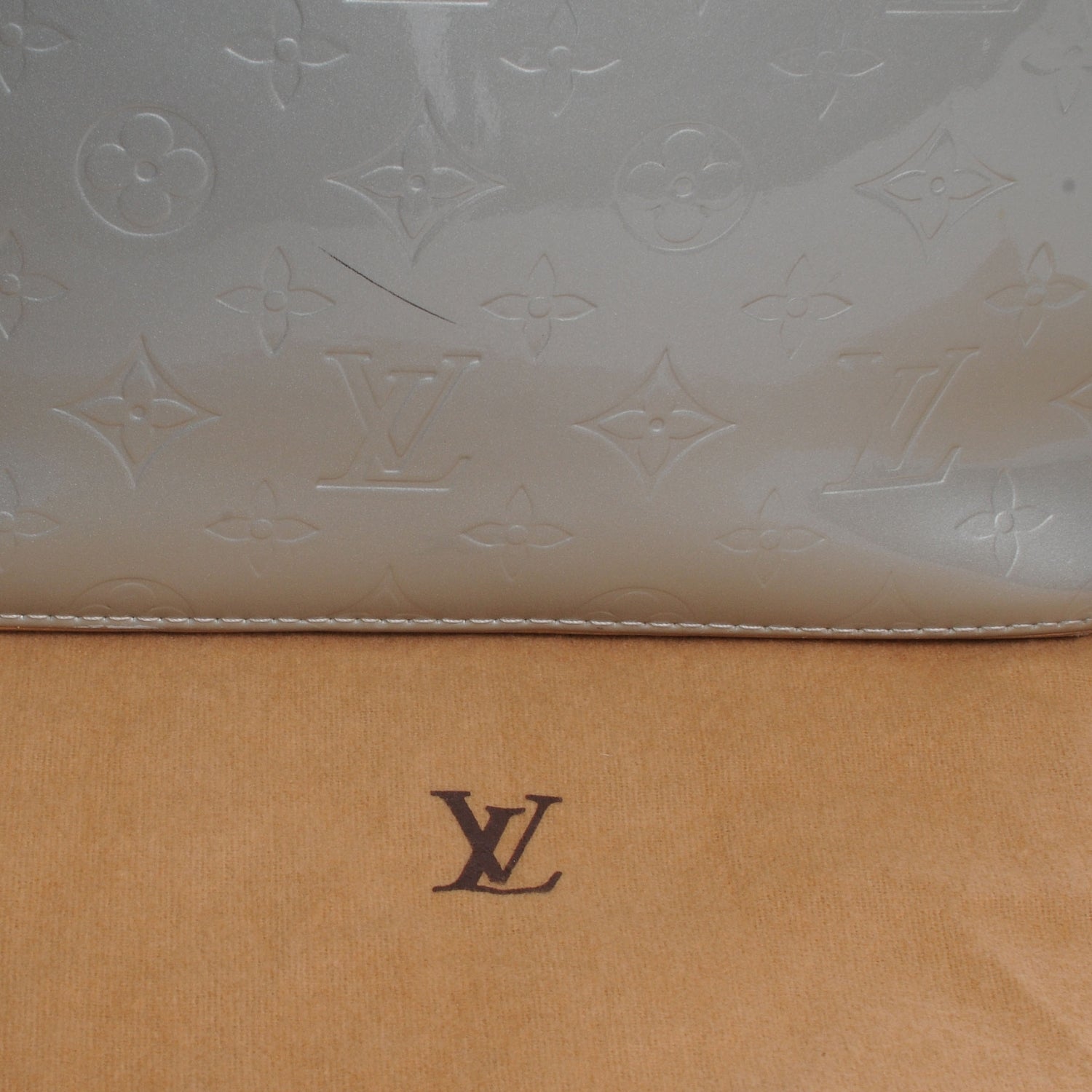 Louis Vuitton Vernis Houston Silver 9 of 9