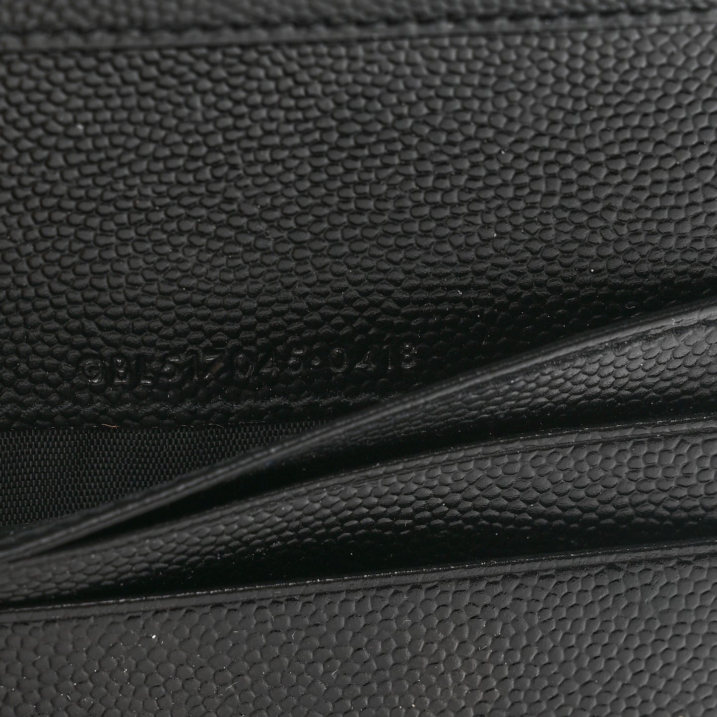 Grain De Poudre Matelasse Chevron Monogram Zipped Card Case Black
