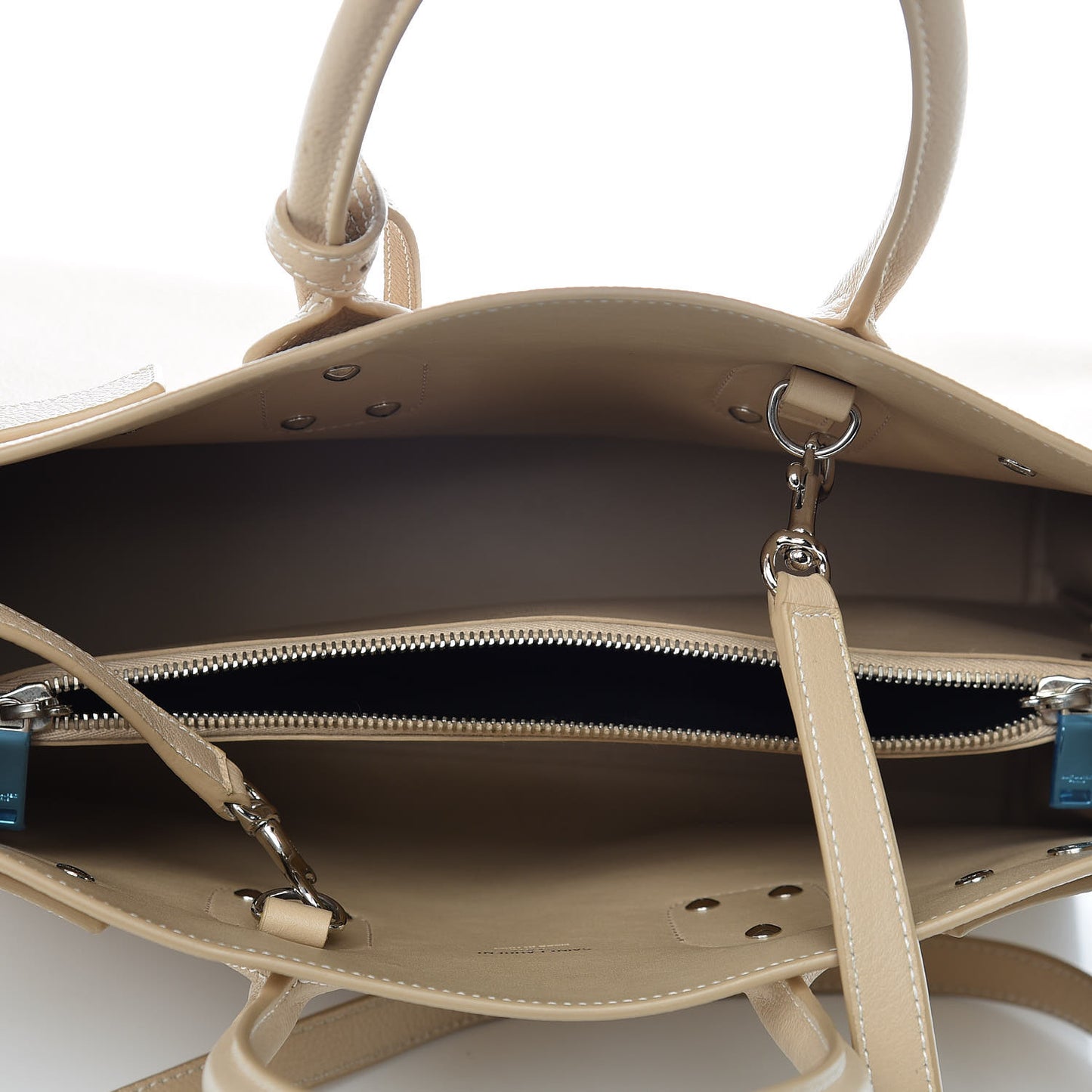 Grained Calfskin Small Sac De Jour Nude Powder