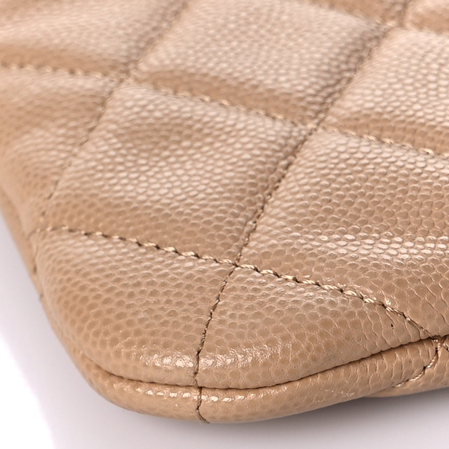 Caviar Quilted Medium Cosmetic Case Beige