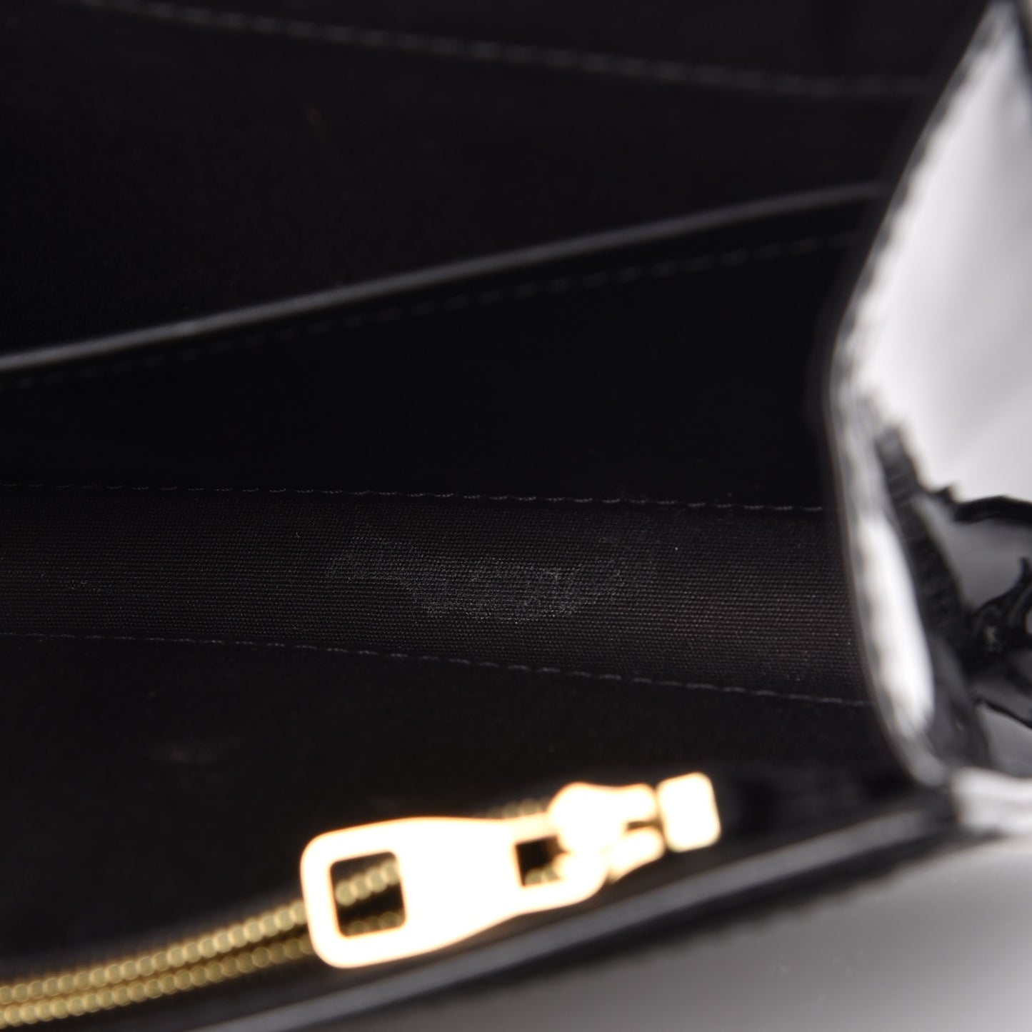 Patent Neo Sobe Louise EW Clutch Black