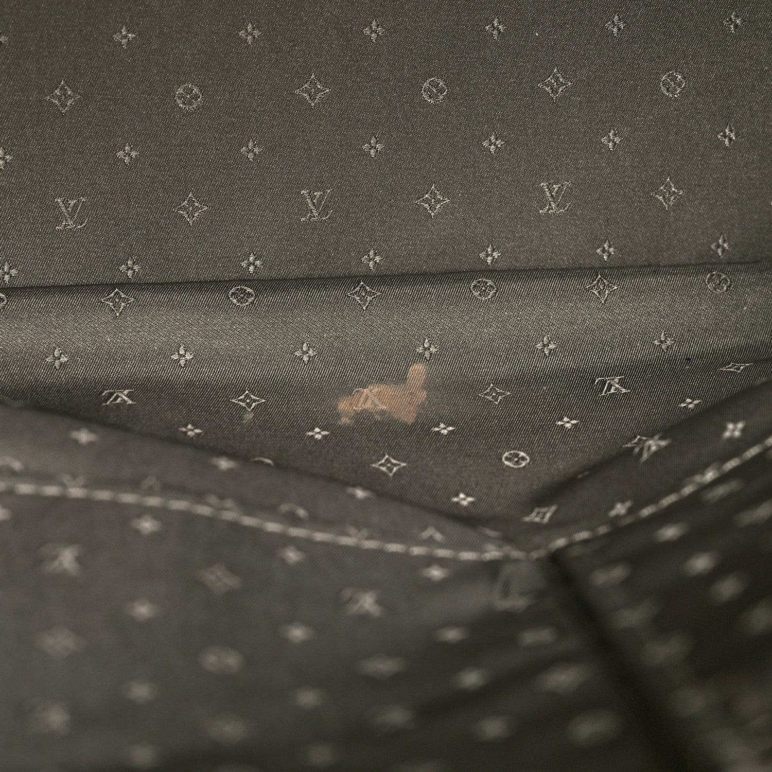 Louis Vuitton Suhali Lockit MM Greige 12 of 17