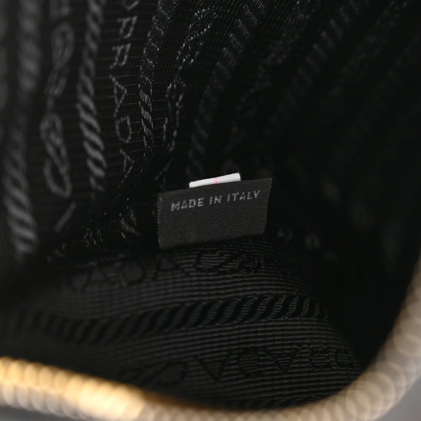 Saffiano Lux Re-Edition 2005 Shoulder Bag Black