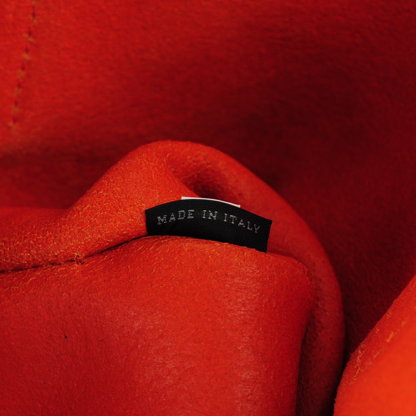 Vitello Daino Tote Papaya