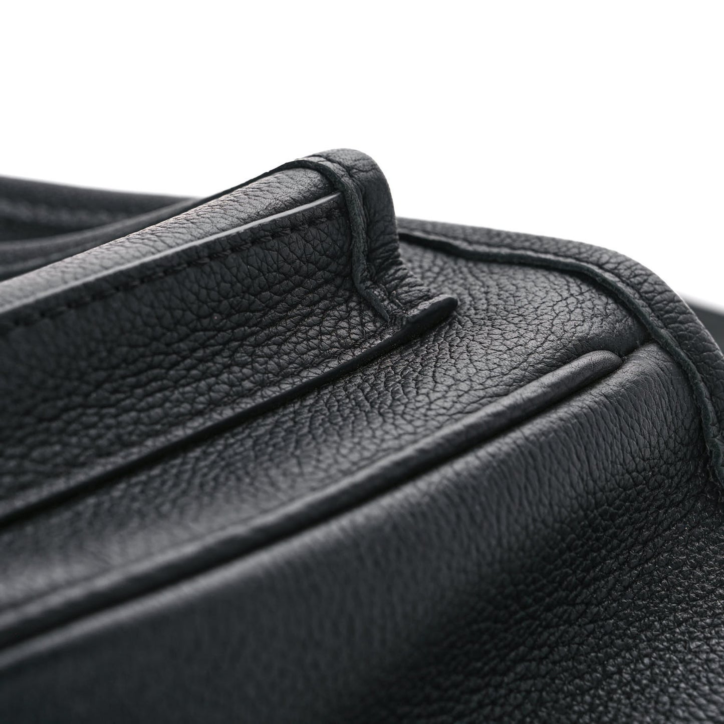 Grained Calfskin Lockme Chain Bag Black