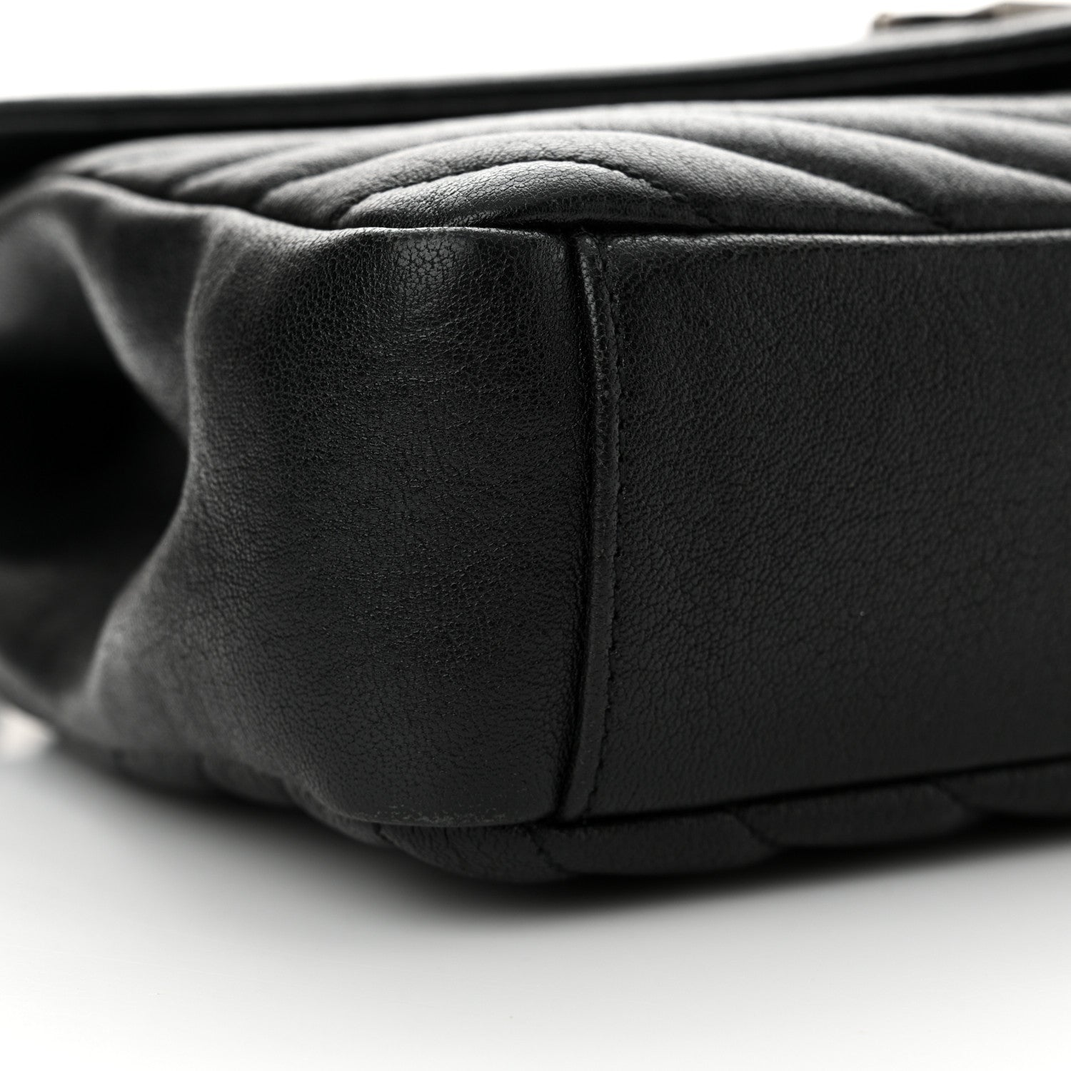 Saint Laurent Sheepskin Matelasse Chevron Monogram Medium College Bag Black 9 of 12