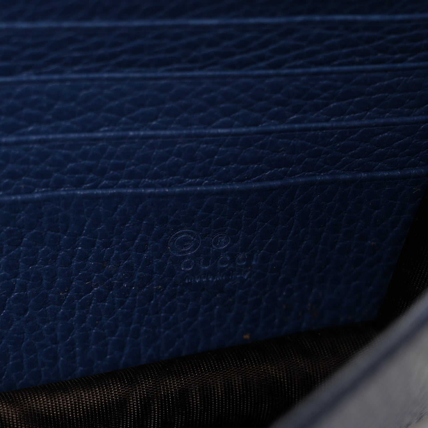 Gucci Dollar Calfskin Interlocking G Chain Wallet Caspian 6 of 8