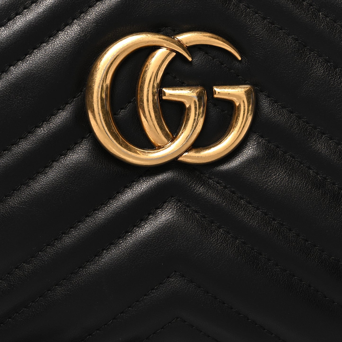 Calfskin Matelasse Small GG Marmont Chain Shoulder Bag Black