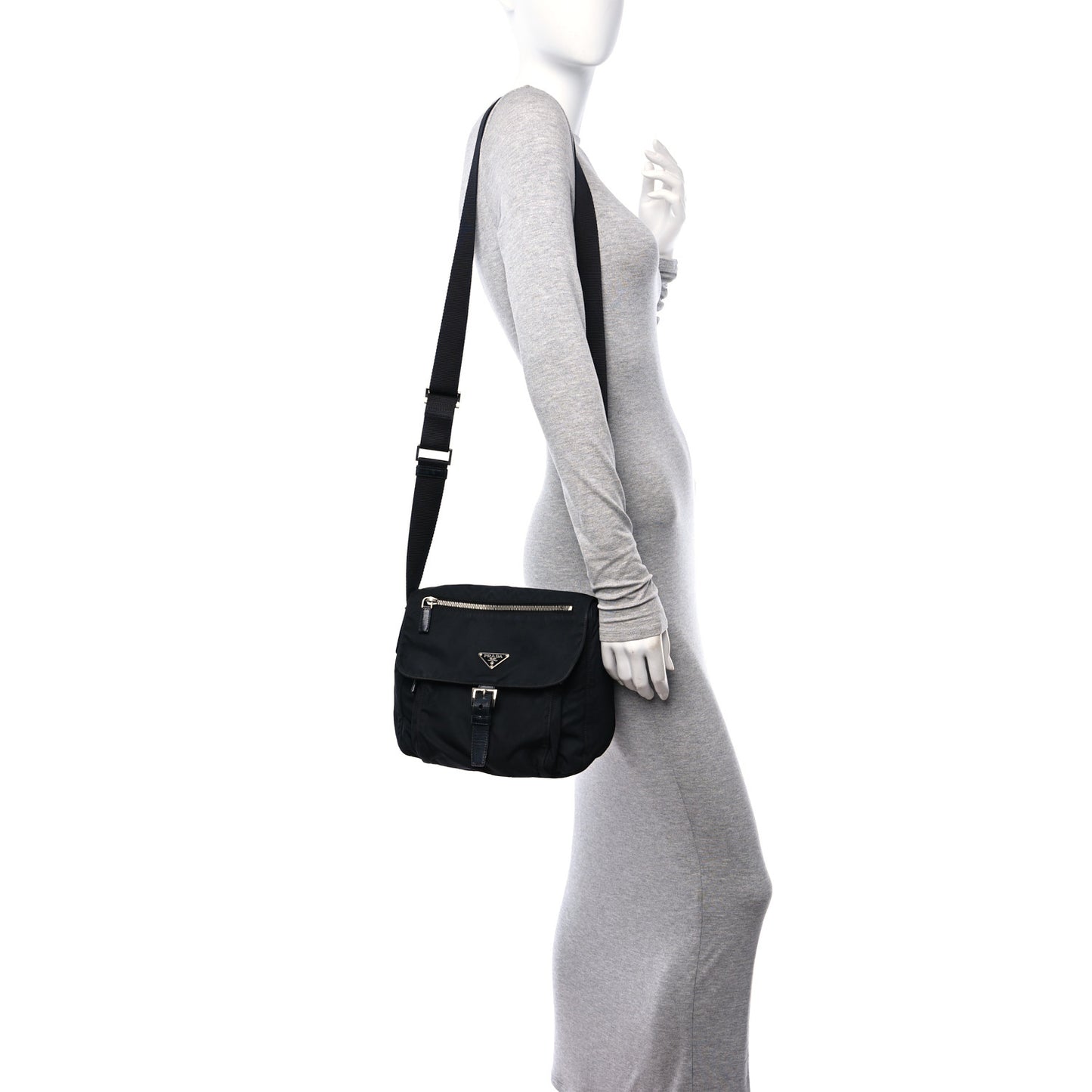 Nylon Vela Messenger Black
