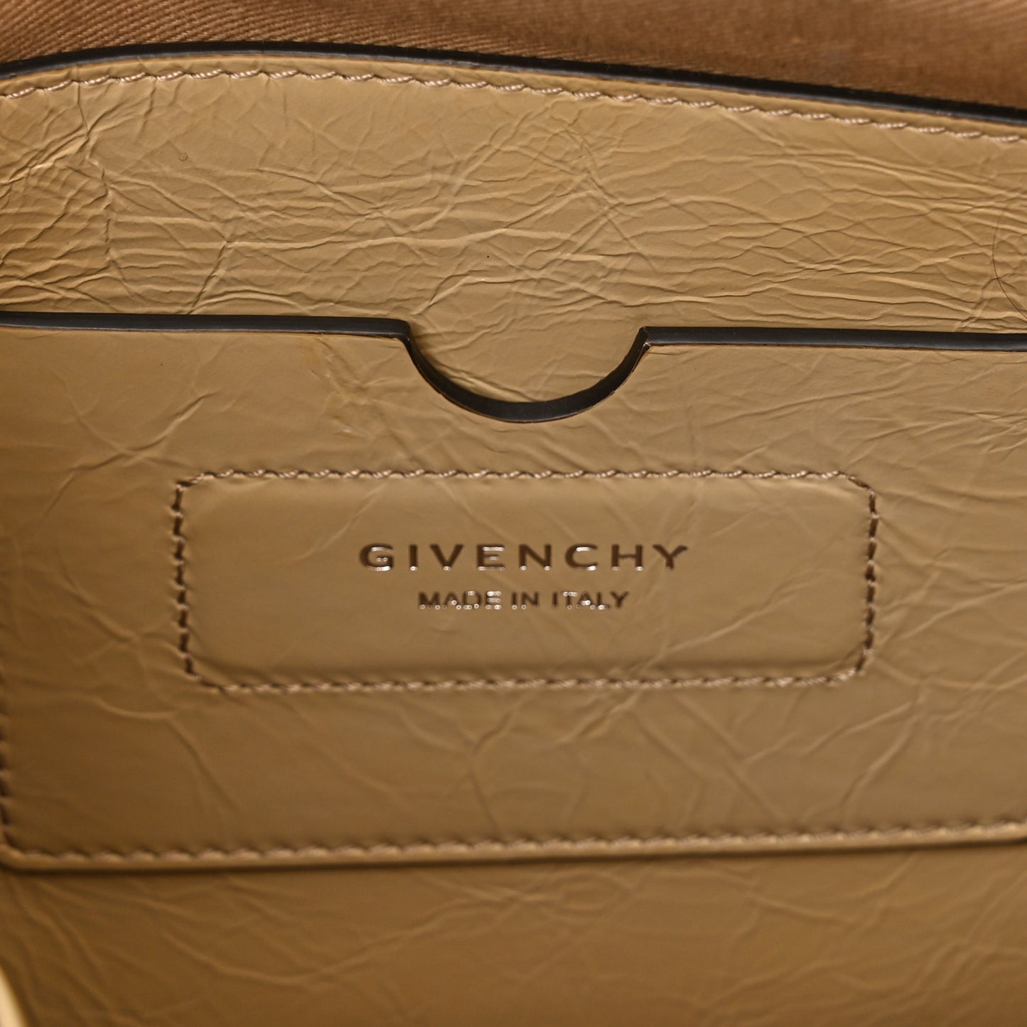 Creased Patent Calfskin Medium ID Flap Dune