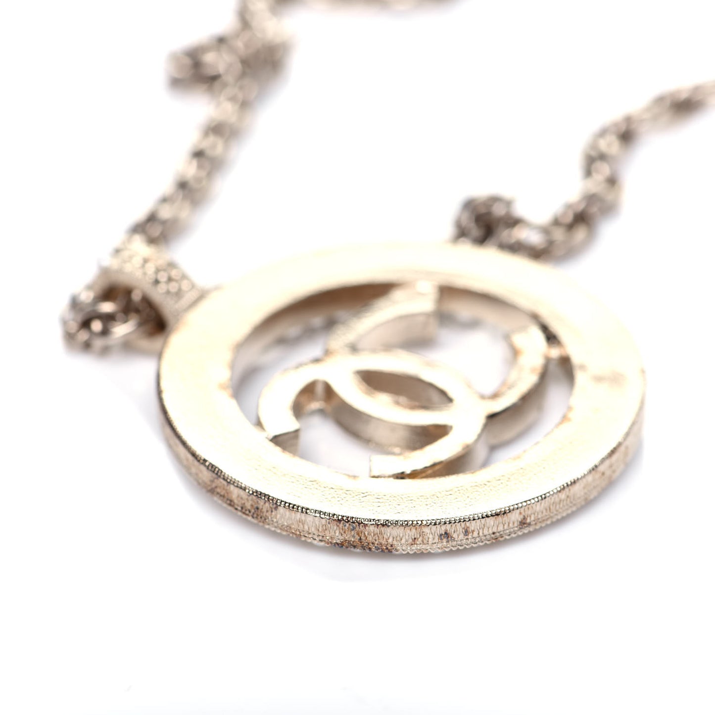 Pearl CC Round Pendant Necklace Gold