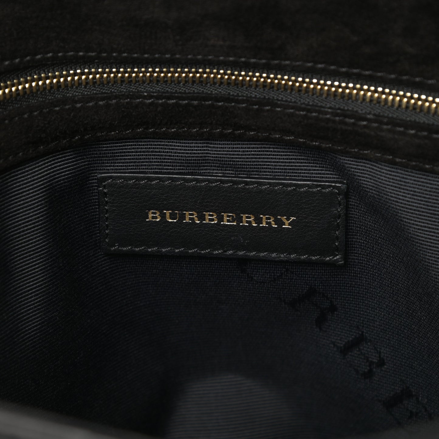 Signature Grain Large Mildenhall Shoulder Bag Black