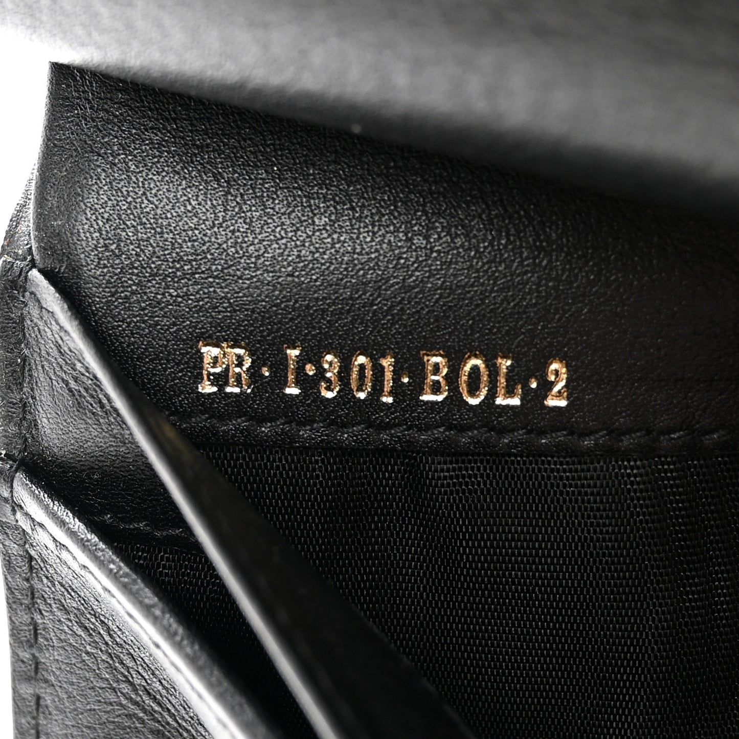 Calfskin Rockstud Bi-Fold Long Wallet Black