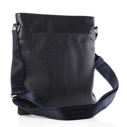 Louis Vuitton Taiga Sasha Messenger Boreal 2 of 11