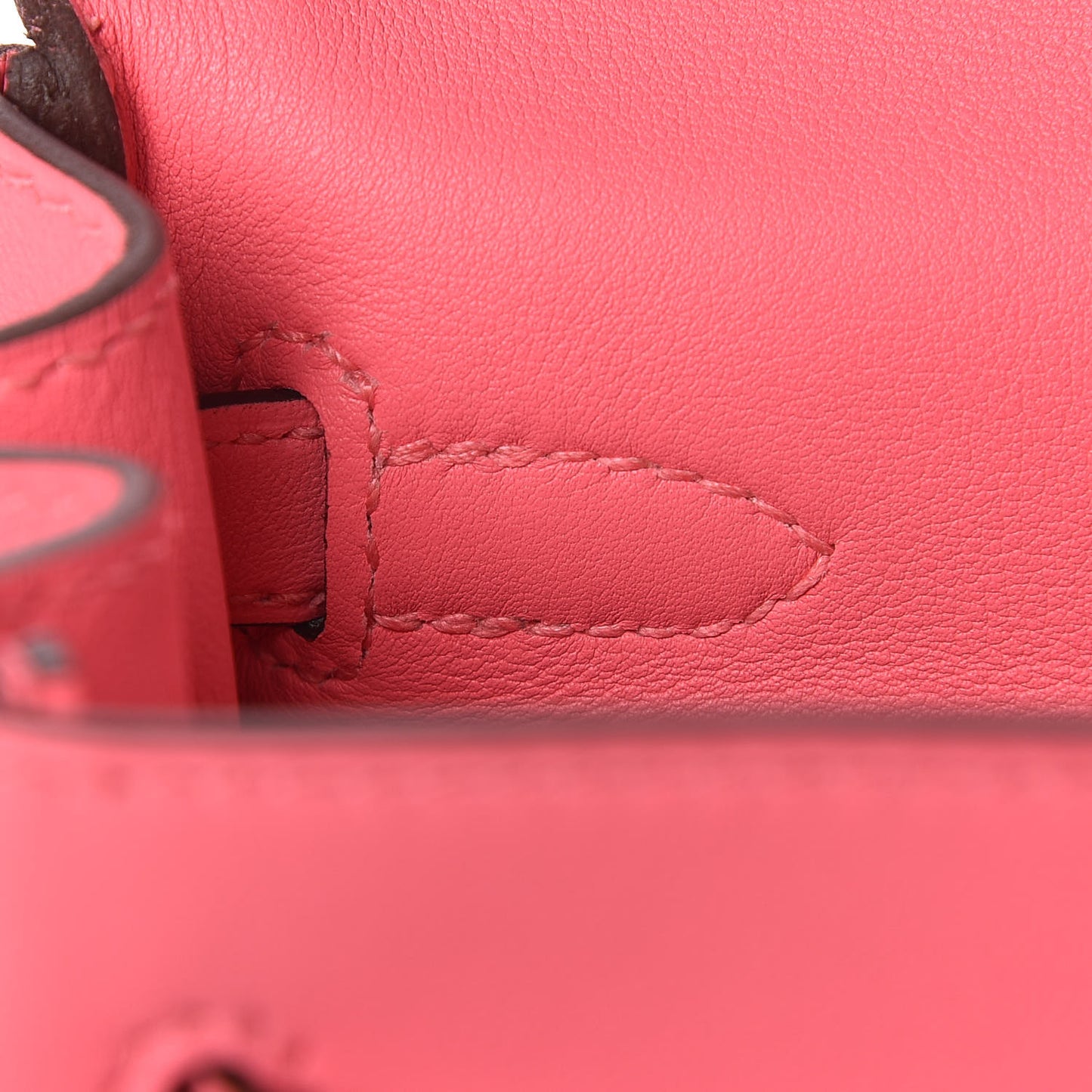 Swift Kelly Retourne 25 Rose Lipstick