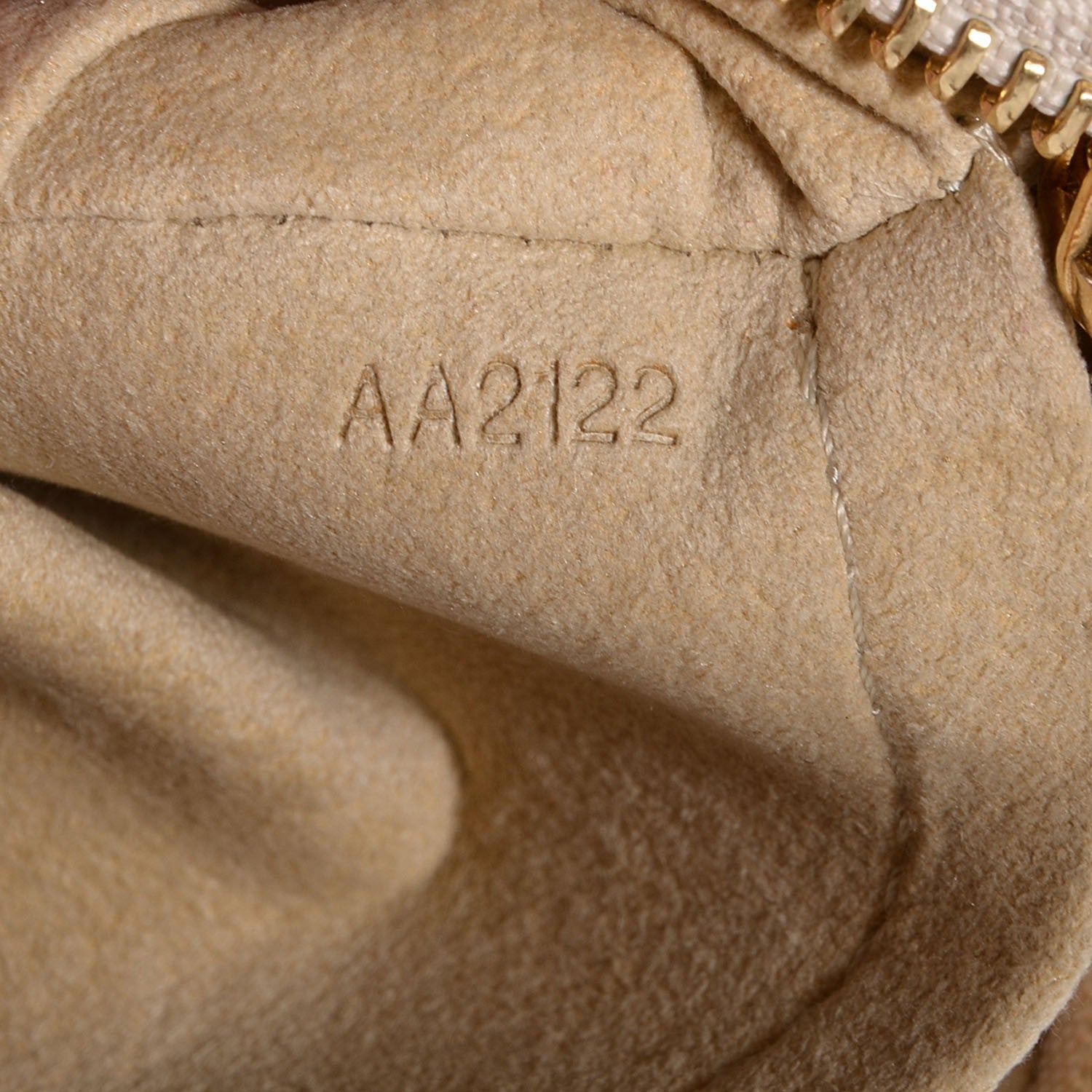 Louis Vuitton Damier Azur Pochette Milla MM 7 of 7