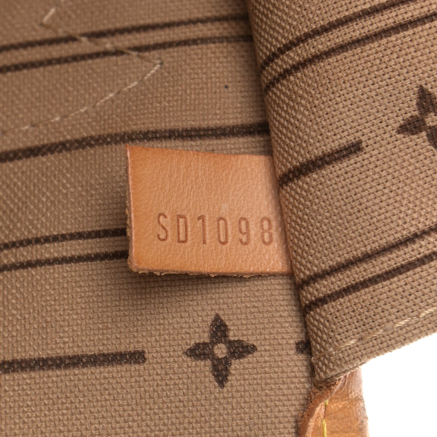 Louis Vuitton Monogram Neverfull MM 7 of 12