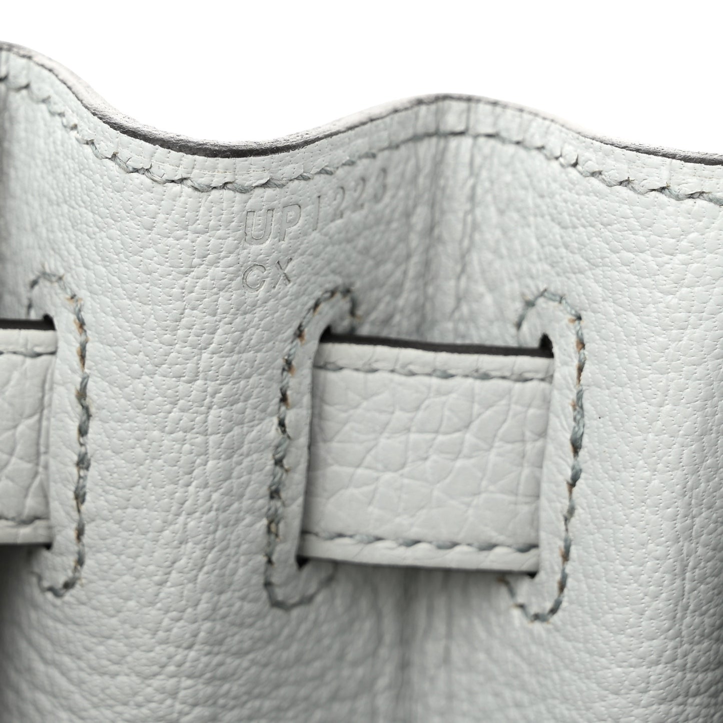 Togo Kelly Retourne 28 Bleu Pale