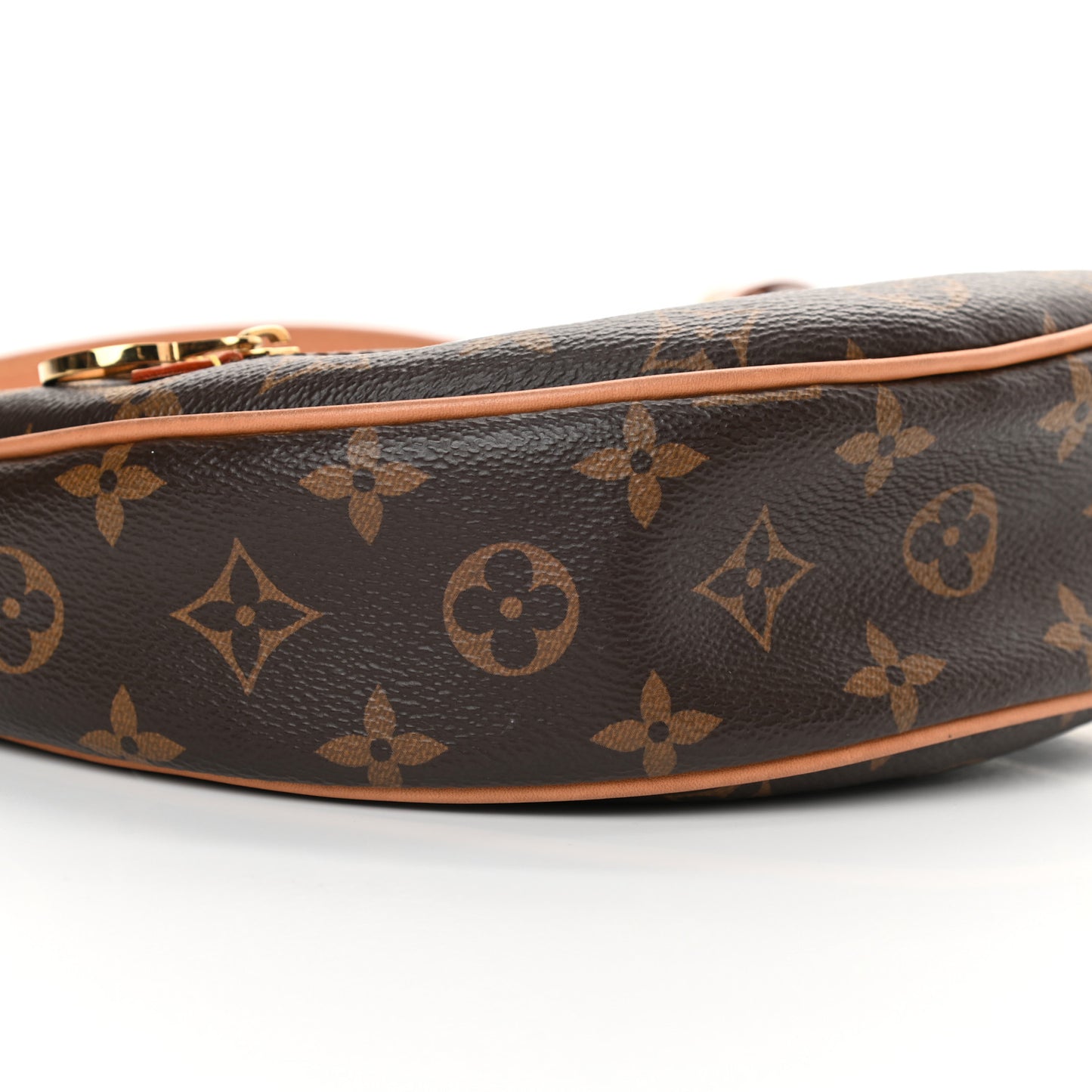 Monogram Loop
