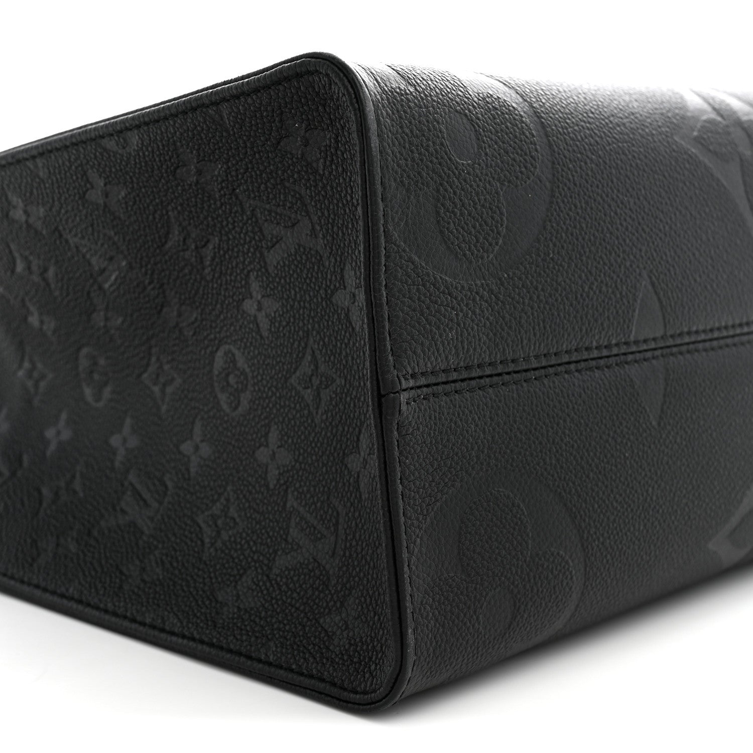 Louis Vuitton Empreinte Monogram Giant Onthego MM Black 8 of 10