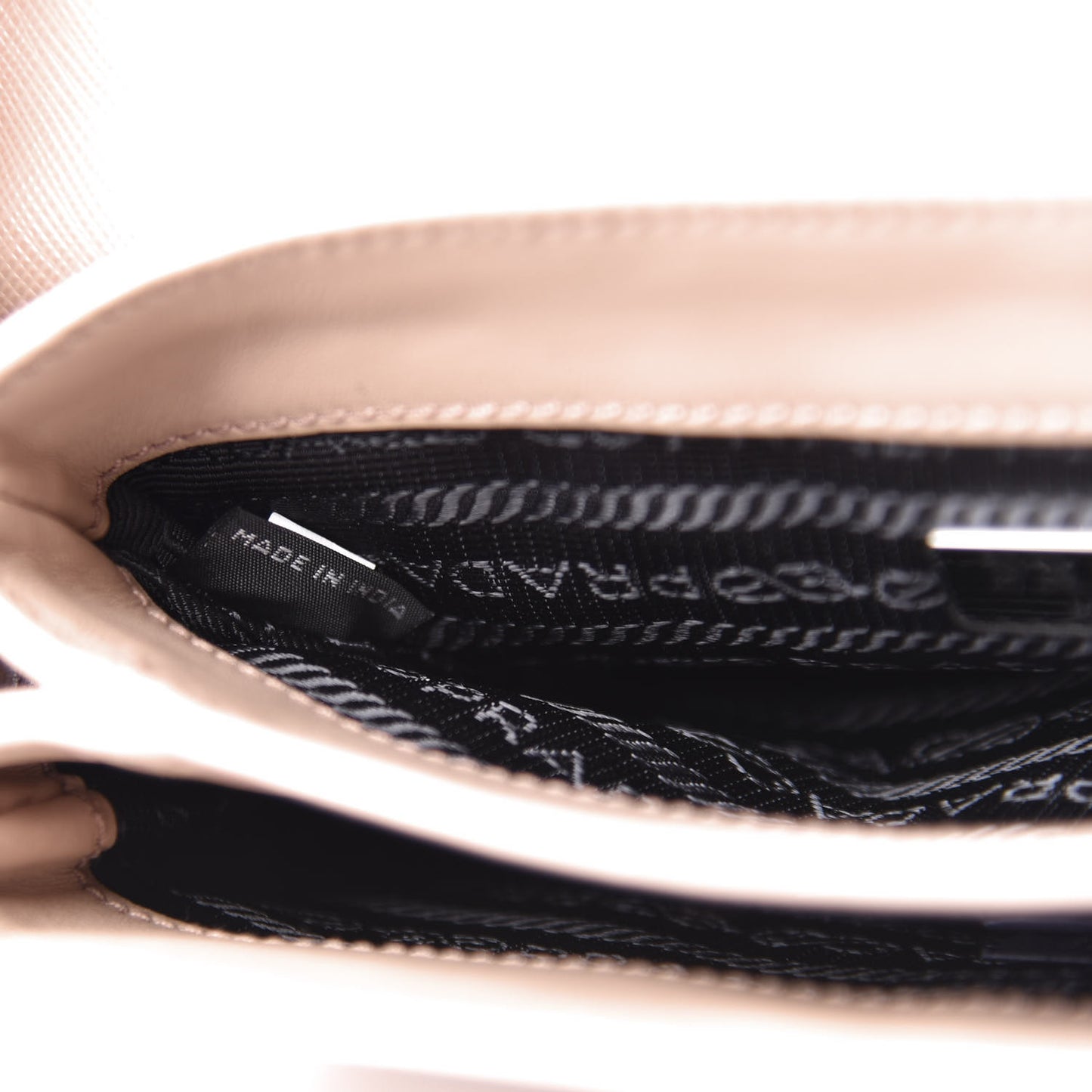 Saffiano Soft Calfskin Chain Crossbody Bag Cipria