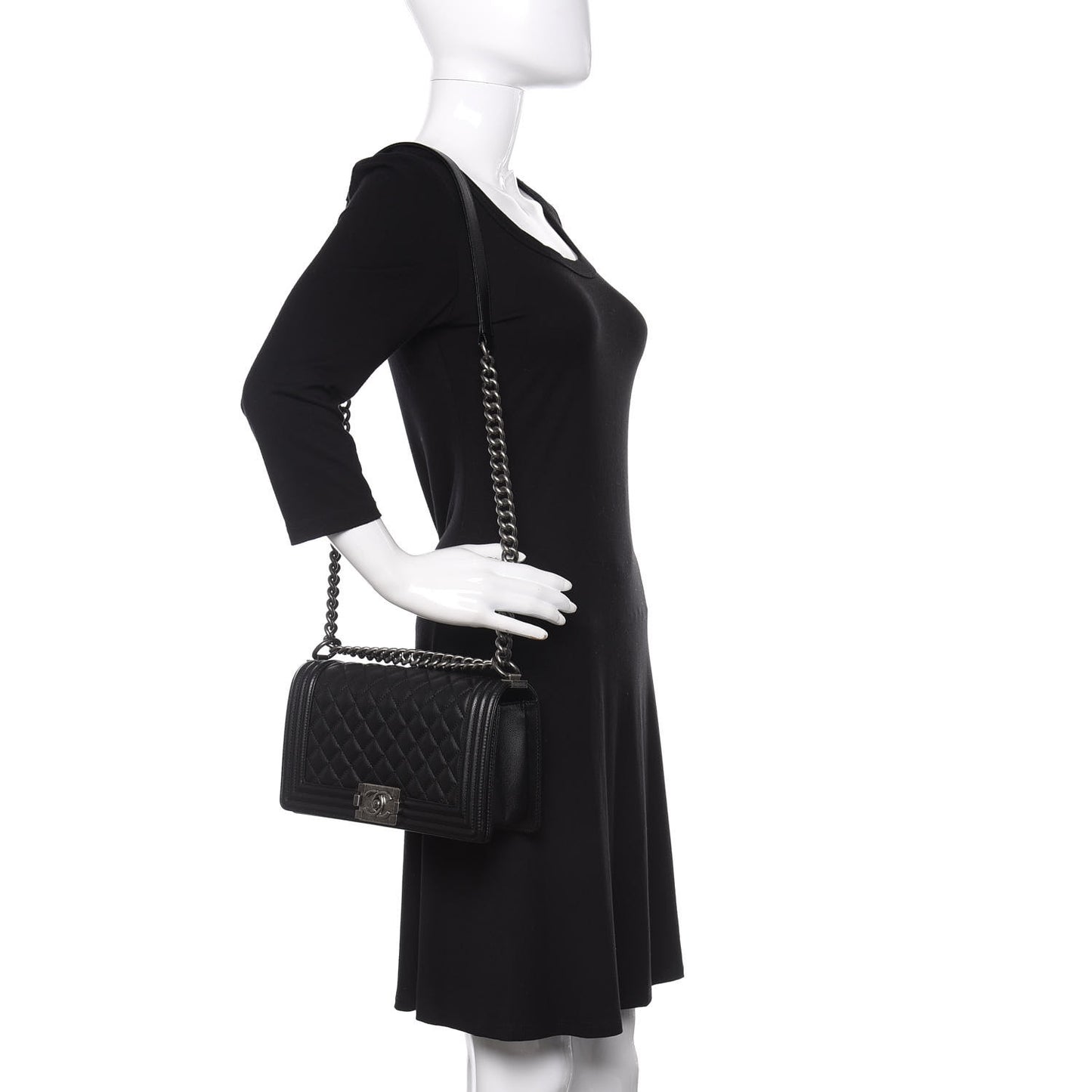 Caviar Quilted Medium Boy Flap Black