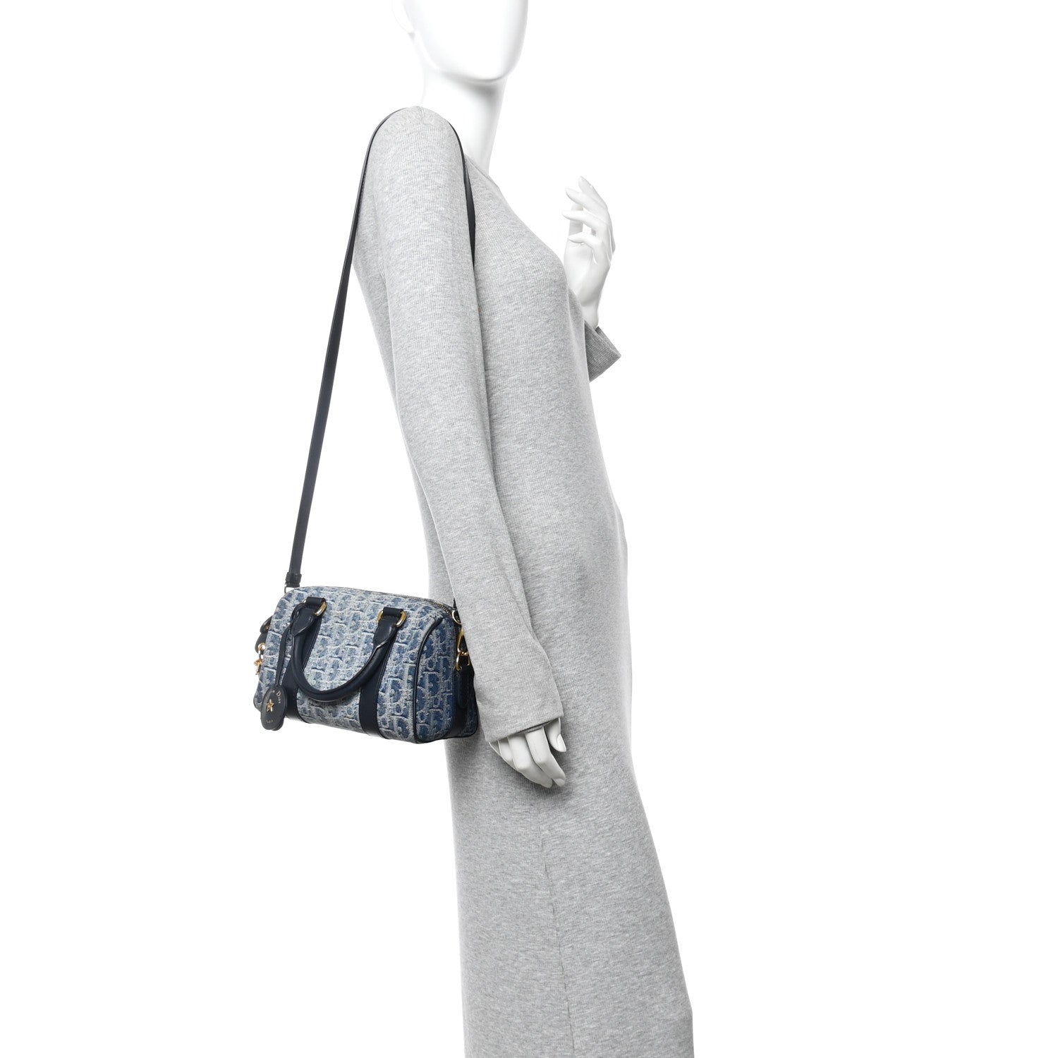 Christian Dior Denim Oblique Groove 20 Bag Blue 1814292 – FASHIONPHILE
