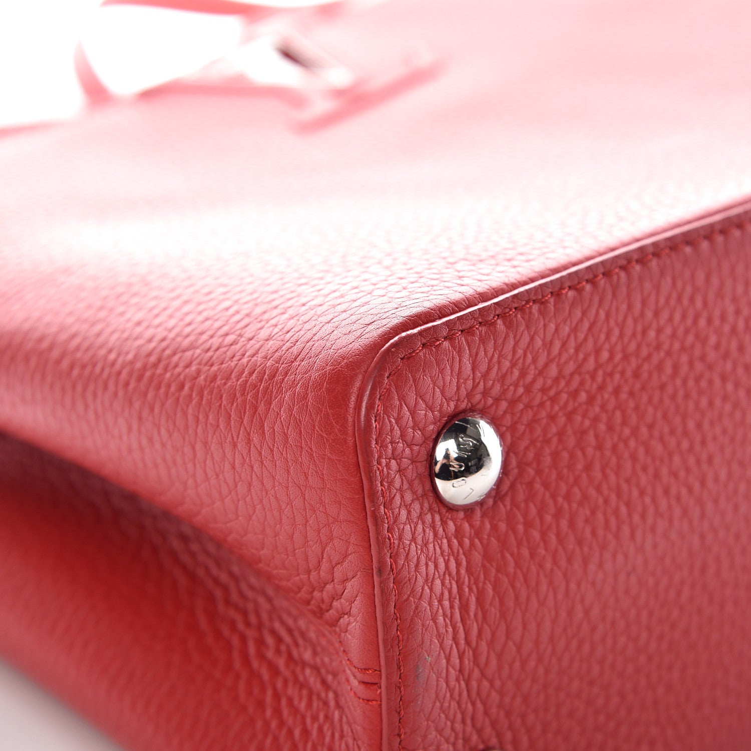 Louis Vuitton Taurillon Capucines PM Rubis 10 of 21