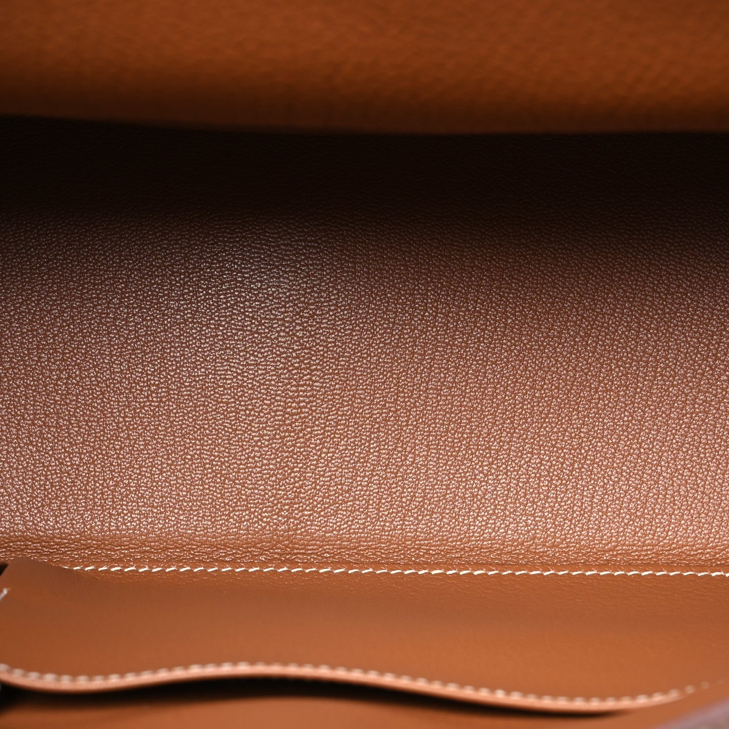 Taurillon Clemence Shoulder Kelly 42 Gold