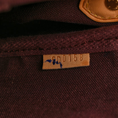 Louis Vuitton Monogram Favorite MM 8 of 18