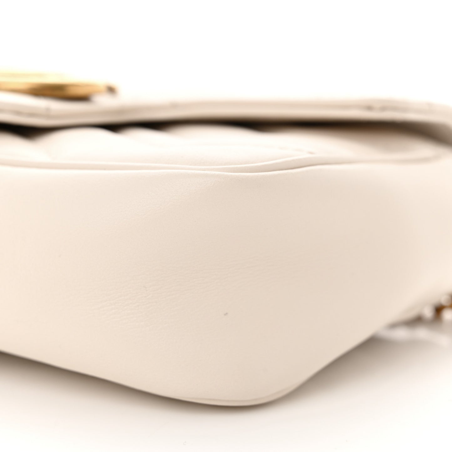 Calfskin Matelasse Super Mini GG Marmont Shoulder Bag White