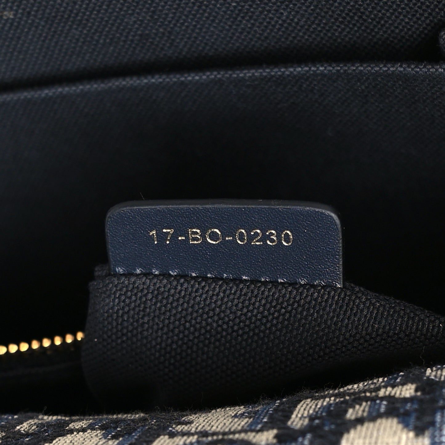 Oblique 30 Montaigne Chain Flap Bag Blue