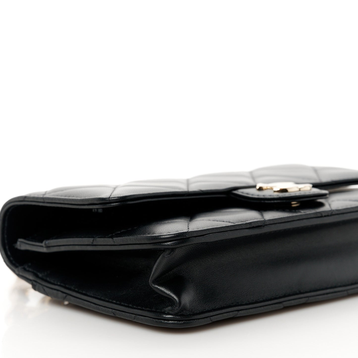 Lambskin Plexi Quilted Wallet On Chain WOC Black